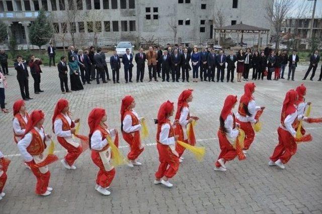 Yenişehir Mesleki Ve Teknik Anadolu Lisesi’nde Kütüphane Açılışı