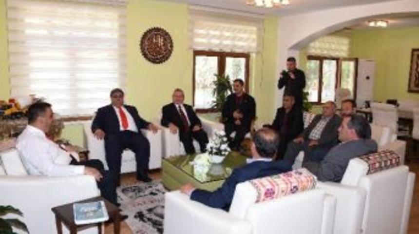 Muhtarlar Derneği&rsquo;nden Başkan Can&rsquo;a Ziyaret