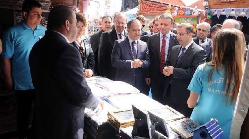 52 Ceza İnfaz Kurumu H&uuml;k&uuml;ml&uuml; Ve Tutuklularının Eserleri Antalya&rsquo;da