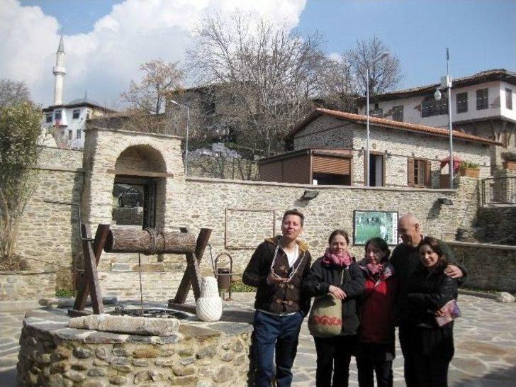 Macar Turistler, İzmir’de Ortak Kültür Mirası Peşinde