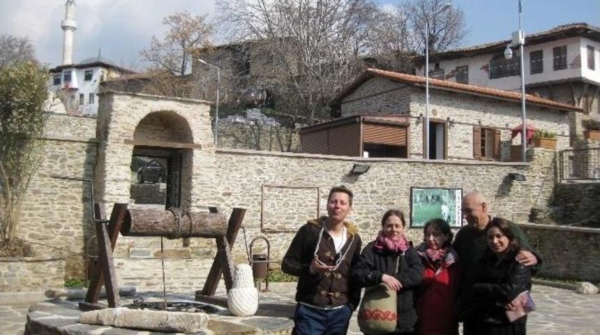 Macar Turistler, İzmir&rsquo;de Ortak K&uuml;lt&uuml;r Mirası Peşinde