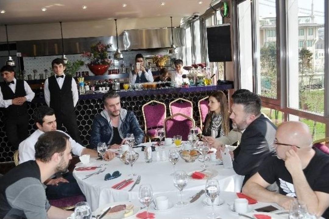 "bizim Hikaye" Filminin Galası Yapıldı