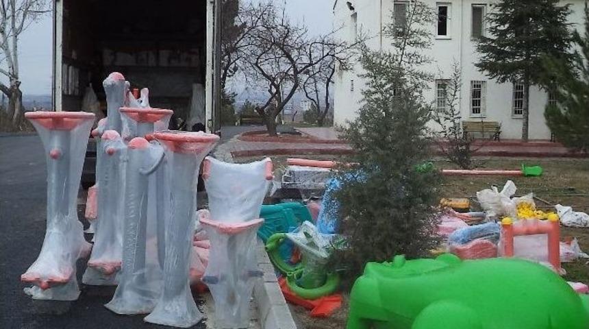 Yeşilyurt Belediyesi&rsquo;nden Oyun Parkı Atağı