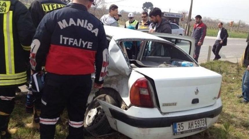 Manisa&rsquo;da Trafik Kazası: 1 &Ouml;l&uuml;, 5 Yaralı