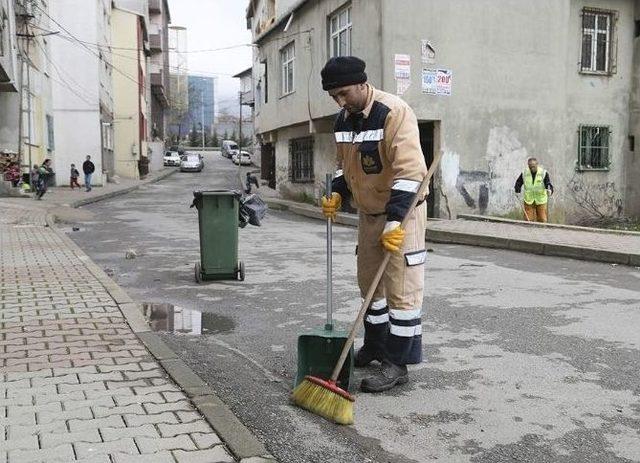 Sultanbeyli’de Bahar Temizliği Başladı