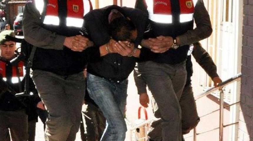 76 Yaşındaki Kadının Parasını &Ccedil;alan Maskeli Hırsız Yakalandı