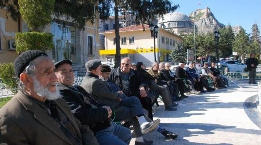 Tokat&rsquo;ta G&uuml;neş Y&uuml;z&uuml;n&uuml; G&ouml;sterdi