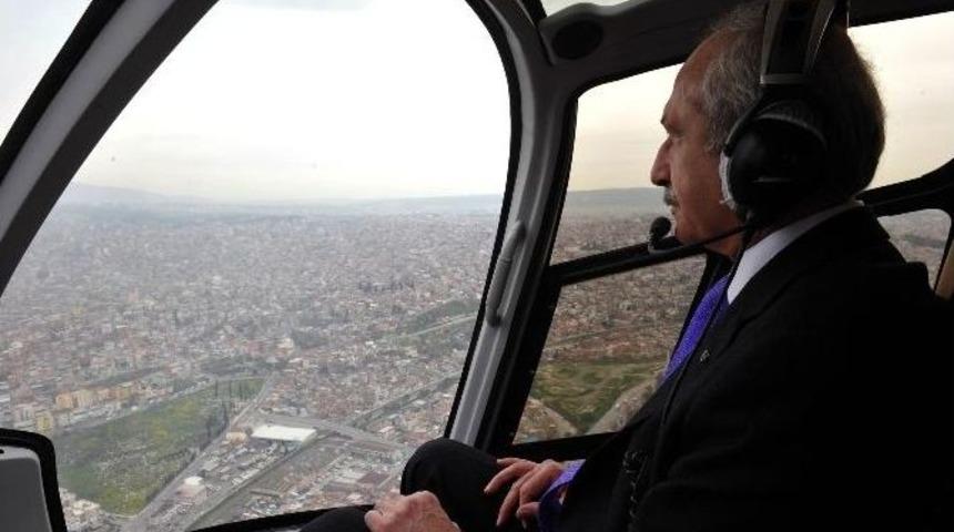 Kılı&ccedil;daroğlu, İzmir&rsquo;i Havadan İnceledi