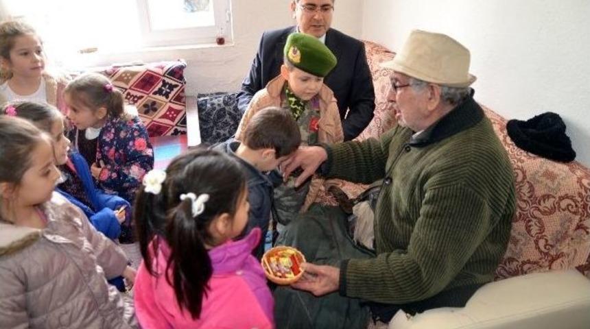 &Ccedil;ifteler&rsquo;de 96 Yaşındaki Gaziye Anlamlı Ziyaret