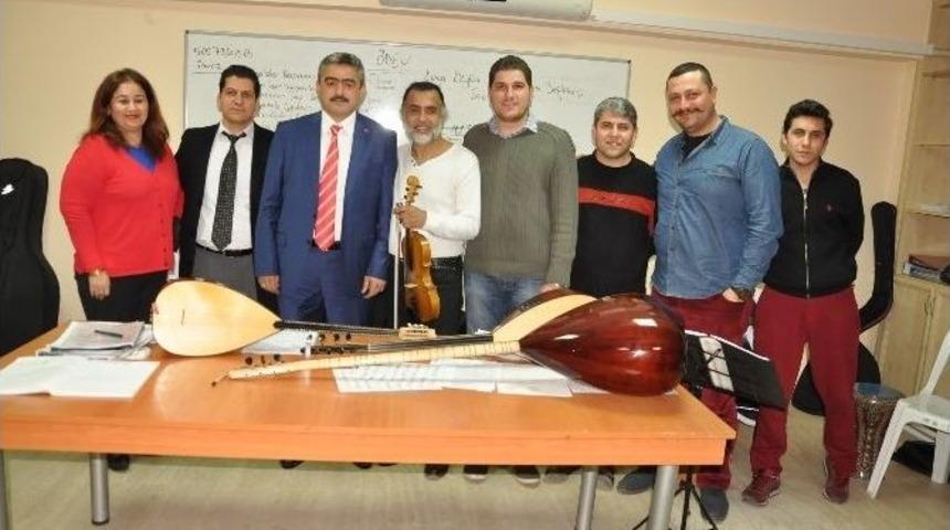Belediye Başkanı Haluk Alıcık Thm Korosunun Konser Hazırlıklarını İzledi
