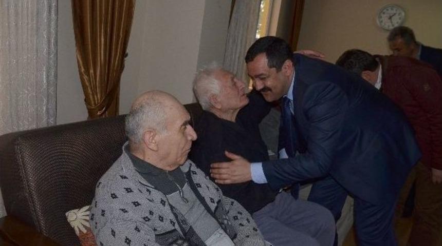 Ak Parti Yaşlıları Unutmadı