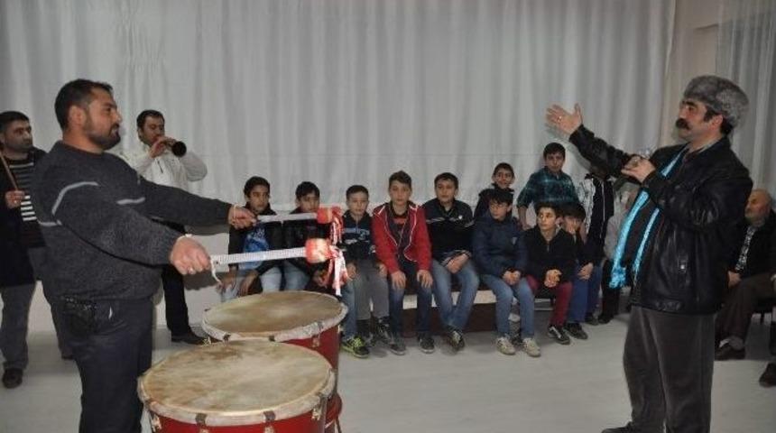 Zile&rsquo;de Ortaokul Ve Lise &Ouml;ğrencilerine Mehter Kursu