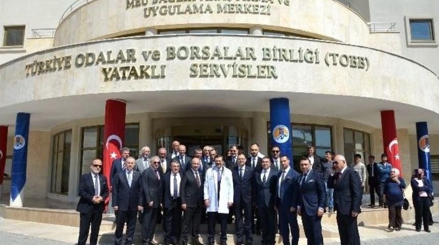 Hisarcıklıoğlu, Me&uuml; Tıp Fak&uuml;ltesi&rsquo;ni Ziyaret Etti