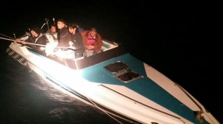 Yunan Adalarına Ge&ccedil;mek Isteyen Ka&ccedil;aklara, Sahil G&uuml;venlik Kalkanı