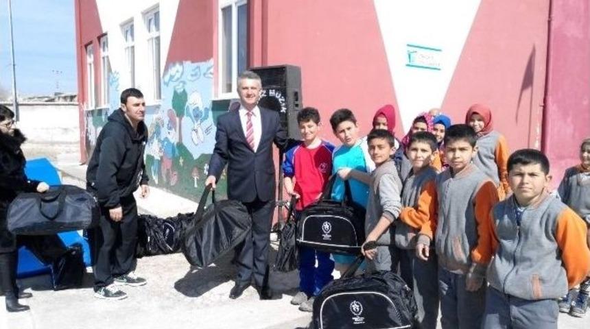Tuzluk&ccedil;u Milli Eğitim M&uuml;d&uuml;rl&uuml;ğ&uuml;&rsquo;nden Spora Destek