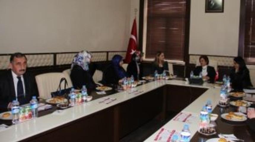 Bayburt’ta Gönül Elçileri Projesi Toplantısı