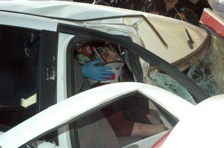 Ankara’da İki Otomobil Kamyona Çarptı: 2 G5