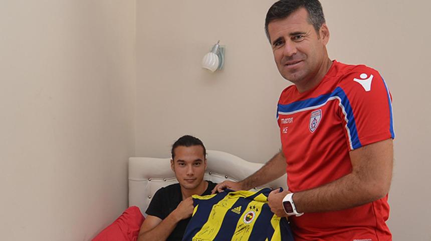 Fenerbahçe, sakatlanan Altınordulu Ali Mert Aydın'a imzalı forma gönderdi!