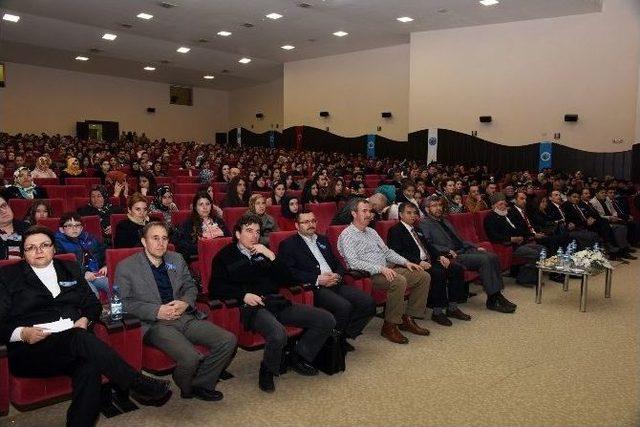 Afyon Kocatepe Üniversitesi’nde Çanakkale Oratoryosu Sahnelendi