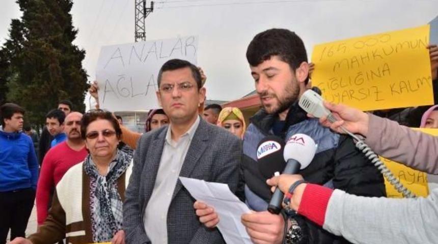 Mahkum Yakınlarından Cezaevi &Ouml;n&uuml;nde Eylem