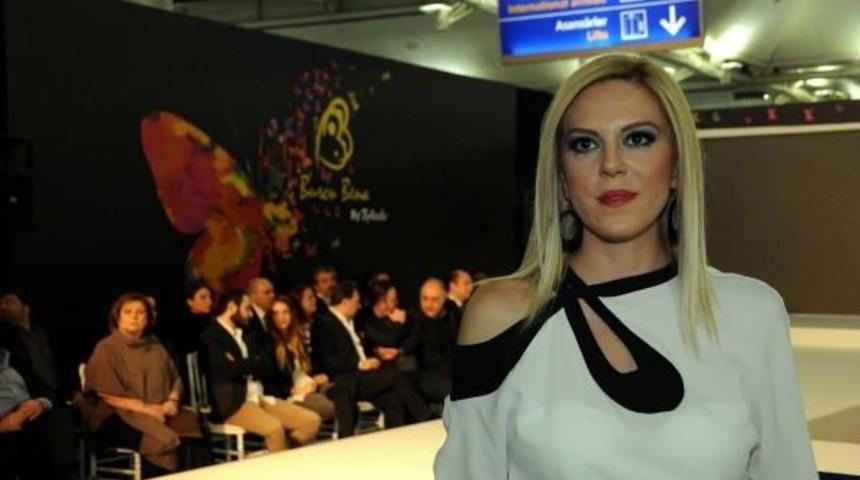 Atat&uuml;rk Havalimanı&rsquo;Nda Reng&acirc;renk Defile...