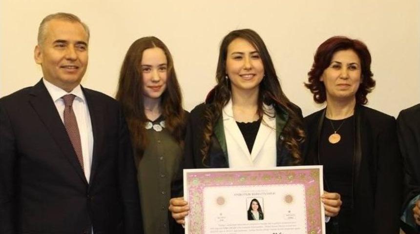 Denizli&rsquo;nin Avukat Başkanı Kızı Da Avukat Oldu
