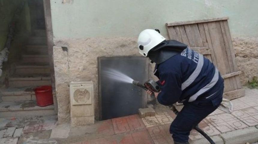 Bursa&rsquo;da Apartmanın Odunluğunda Korkutan Yangın