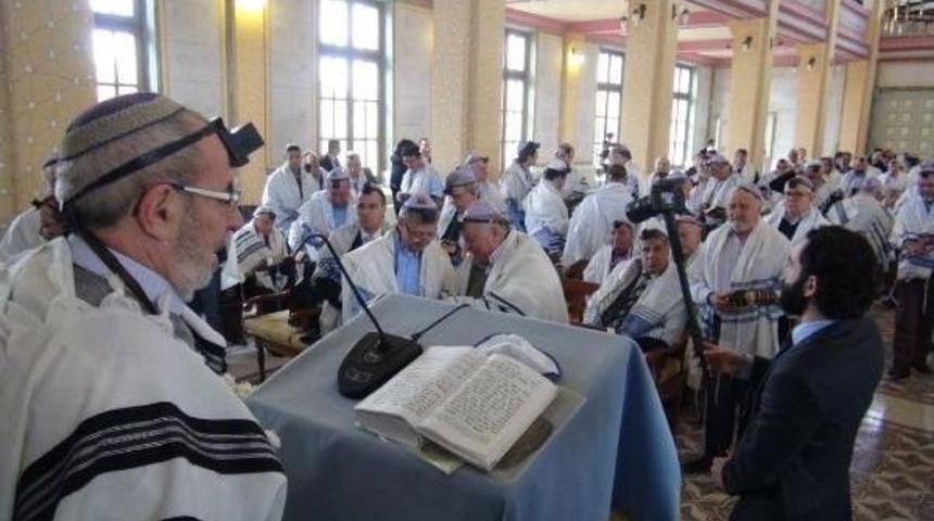 Sinagogda 46 Yıl Sonra Dualar Y&uuml;kseldi