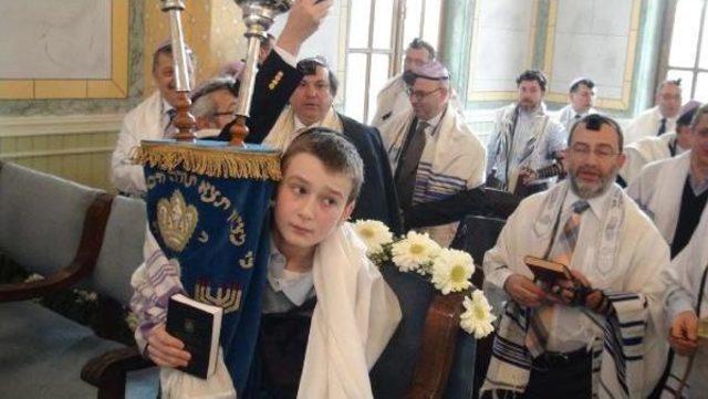 Sinagogda 46 Yıl Sonra Dualar Yükseldi