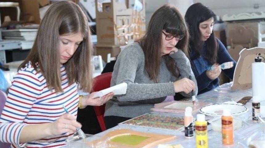 Sanatla Gelen Dostluk