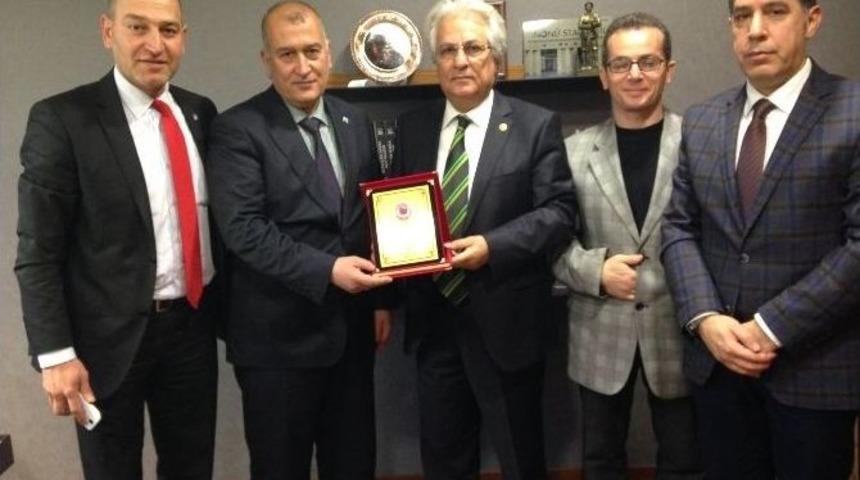 Chp T&uuml;rkmenlere 2 Tır Yardım Malzemesi G&ouml;nderecek