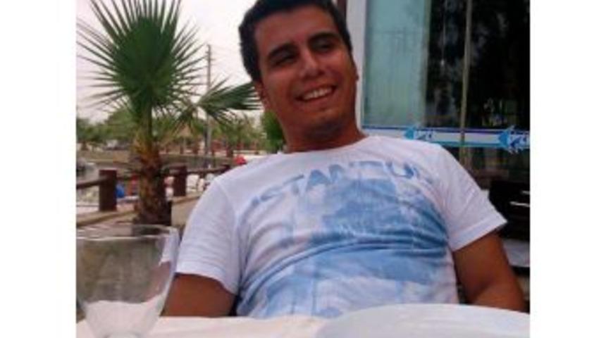 &Uuml;niversiteli Gen&ccedil; Tabancayla Intihar Etti