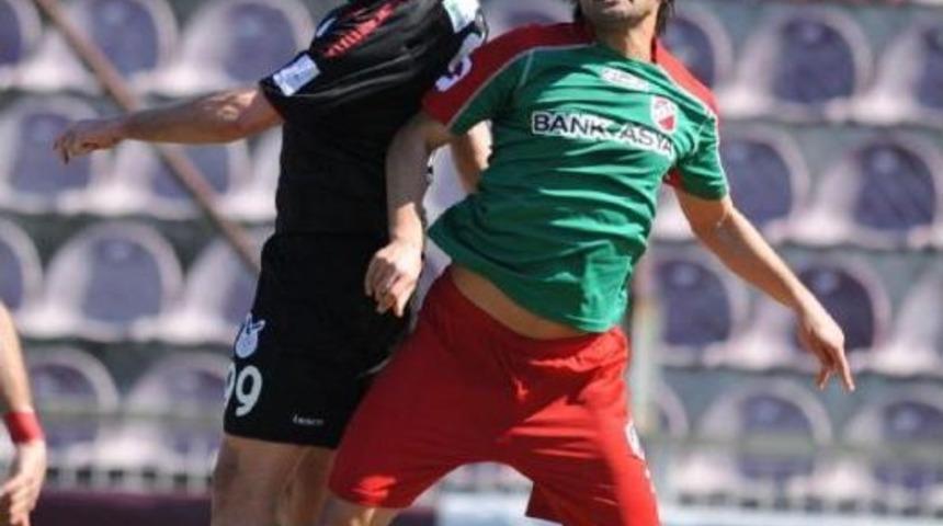 Eski Futbolcu &Ouml;zg&uuml;r Bayer Kanseri Yendi