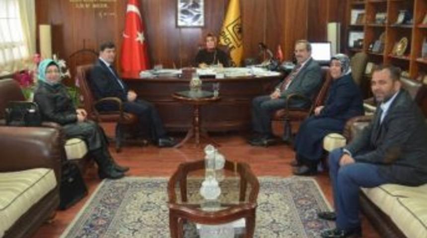 Akar&rsquo;dan Rekt&ouml;r Sara&ccedil;&rsquo;a Ziyaret