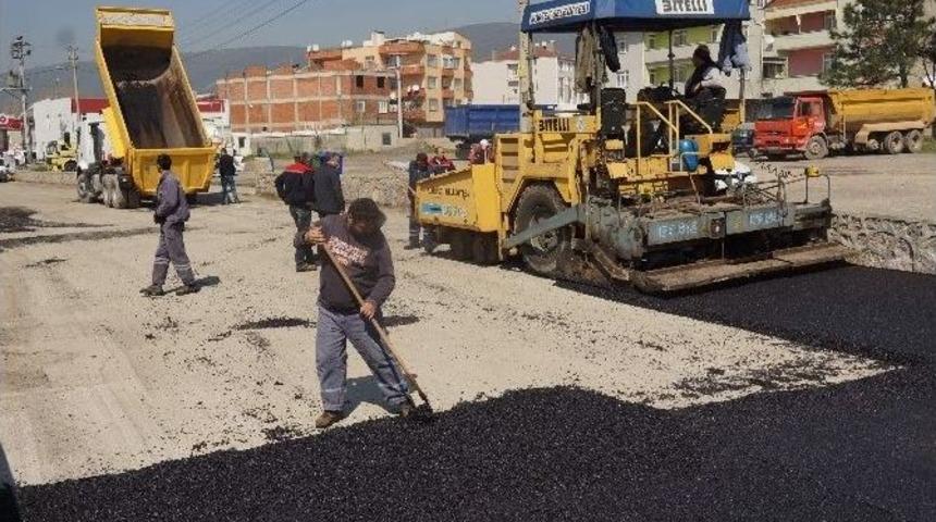K&ouml;rfez&rsquo;de Yollar Asfaltlanıyor