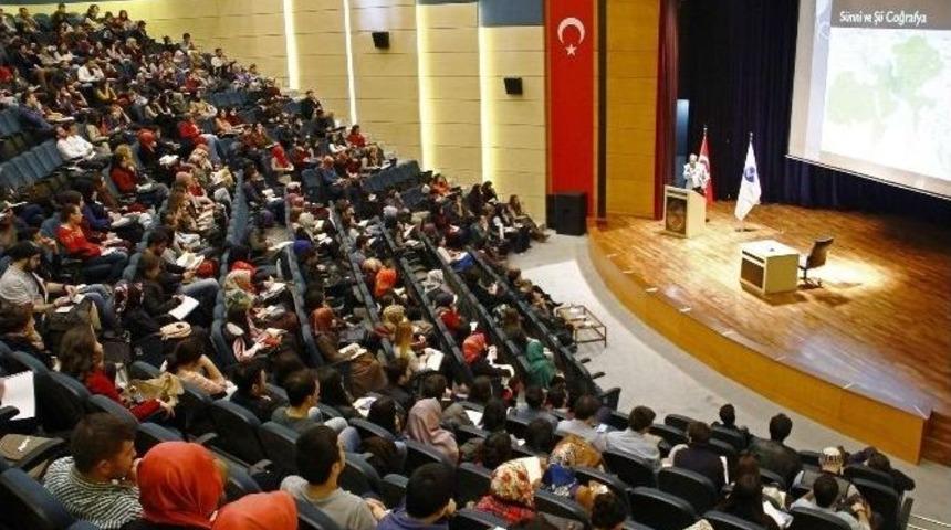 &ldquo;mezhepsel &Ccedil;atışmaların G&ouml;lgesinde Ortadoğuda Yeni Dengeler&rdquo; İsimli Konferans D&uuml;zenlendi