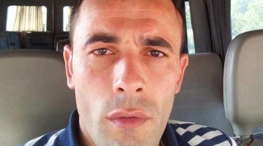 Eşiyle G&ouml;r&uuml;şt&uuml;r&uuml;lmeyen Koca İntihar Etti