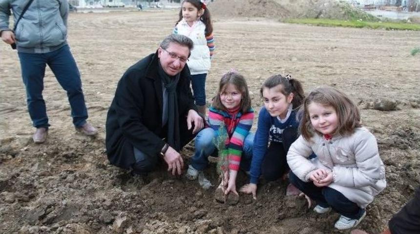 Minikler Nazilli Ticaret Odası&rsquo;nın Bah&ccedil;esini Canlandırdı