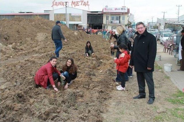 Minikler Nazilli Ticaret Odası’nın Bahçesini Canlandırdı