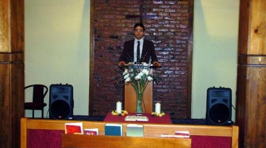 Kilise Past&ouml;r&uuml;ne Suikast Hazırlığı Davası Ertelendi