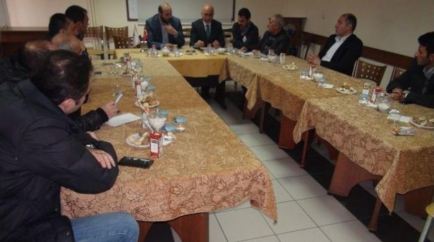 Korkut, Projelerini M&uuml;hendislere A&ccedil;ıkladı