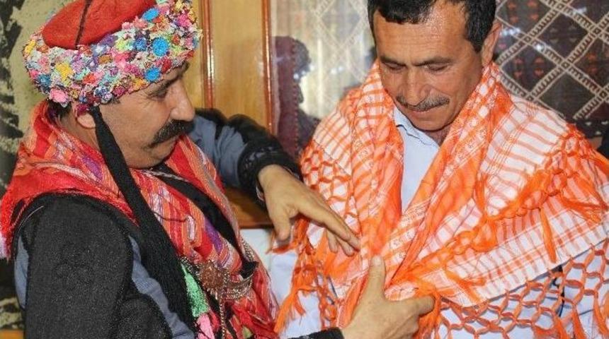 Başkan Demirci&rsquo;ye Y&ouml;r&uuml;k Poşusu