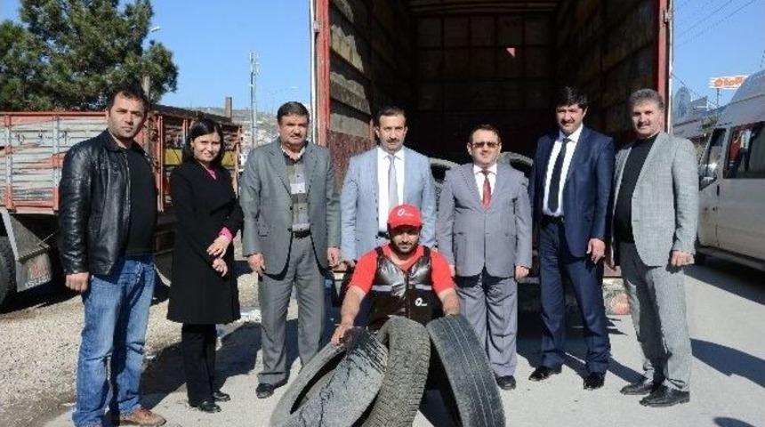 Tokat&rsquo;ta &Ouml;mr&uuml;n&uuml; Tamamlamış Lastiklerin Geri Kazanımı İ&ccedil;in &Ccedil;alışma Başlatıldı