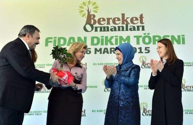 'bereket Ormanları'na Öncülük Yapan Emine Erdoğan, Ankara'da Fidan Dikim Etkinliğine Katıldı