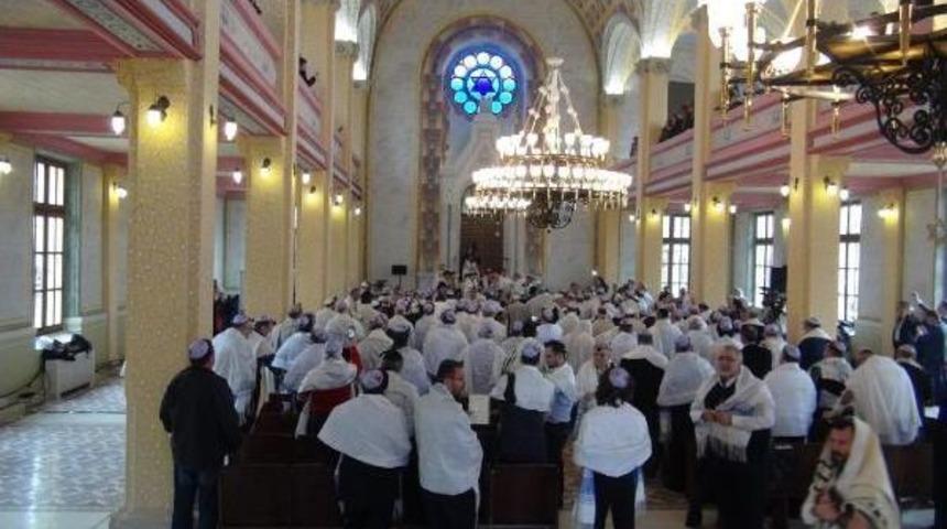 First Prayer In 46 Years At Historic Synagogue In Turkey&rsquo;S Northwest