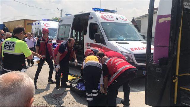Sakarya'da trafik kazası: 1 ölü, 14 yaralı<br />
