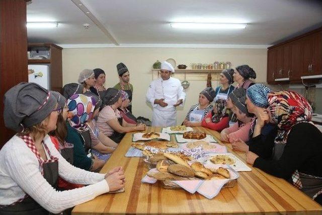 Mutfak Sevdalıları Ekmekler Kursunu Tamamladı