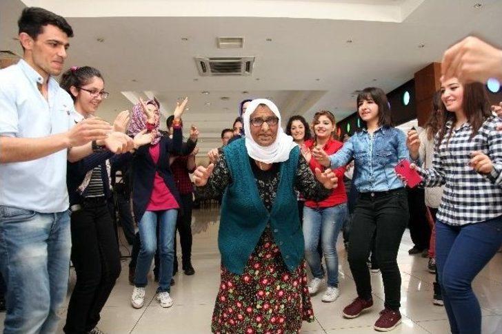 Gaün’de Yaşlılar Gönüllerince Eğlendi G1