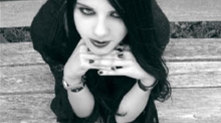 Gotik Giyinmenin P&uuml;f Noktaları