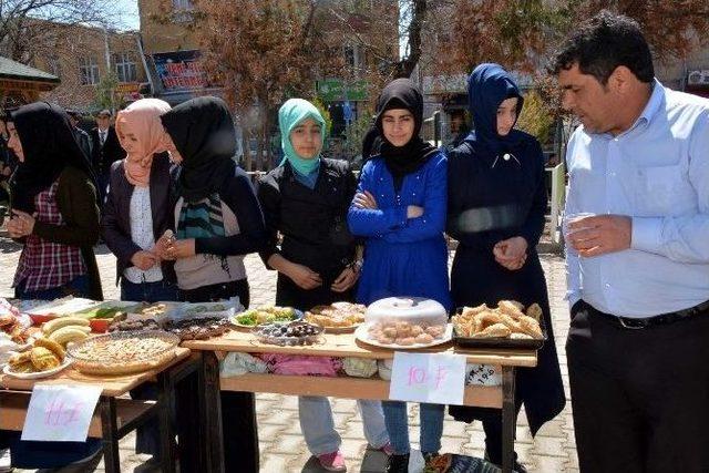 Fakir Öğrenciler Yararına Kermes